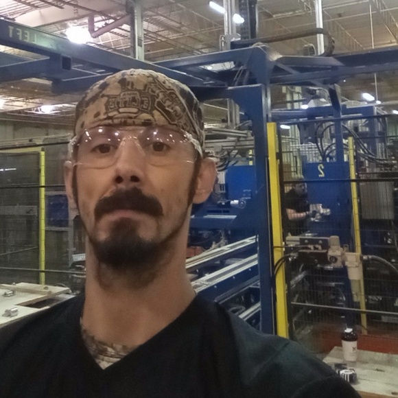 Meet your Posher, Bobby - Picture 1 of 1